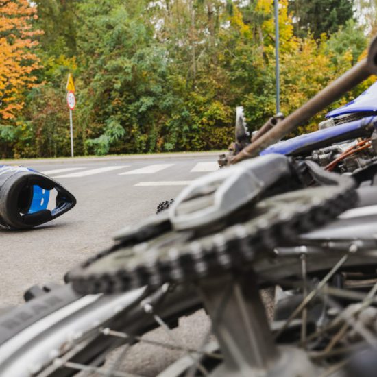 bike-and-the-car-2024-10-20-03-11-03-utc-w1080-h1920